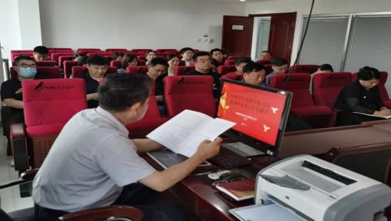 “精確定位,發(fā)揮引領(lǐng),實現(xiàn)黨建和業(yè)務(wù)工作雙融合”主題黨課活動